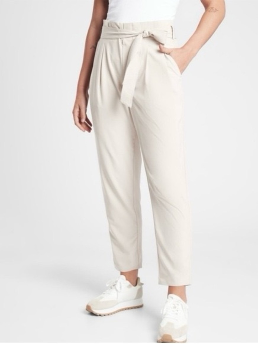 Athleta Cream skyline II Paperbag-Waist tie waist Tapered travel Pants